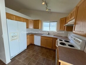 1419 W Coral Dr in Coeur d'Alene, ID - Building Photo - Building Photo