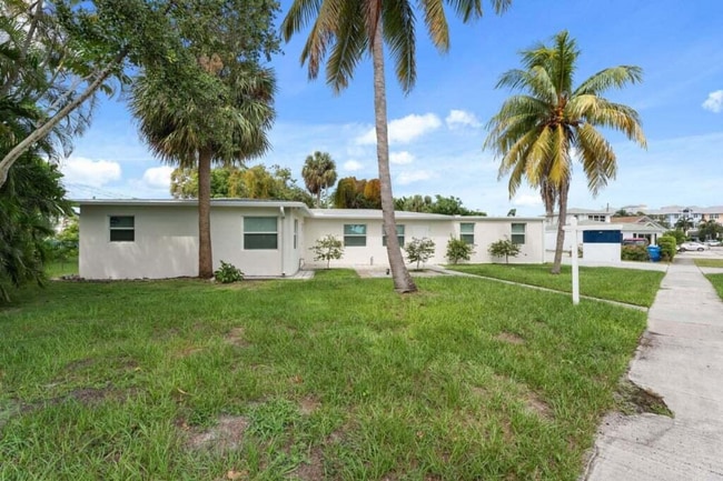 121 S Lake Dr in Lantana, FL - Building Photo - Building Photo