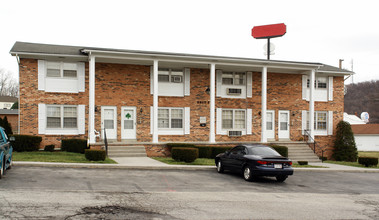 Sherwood Apartments in Princeton, WV - Building Photo - Building Photo