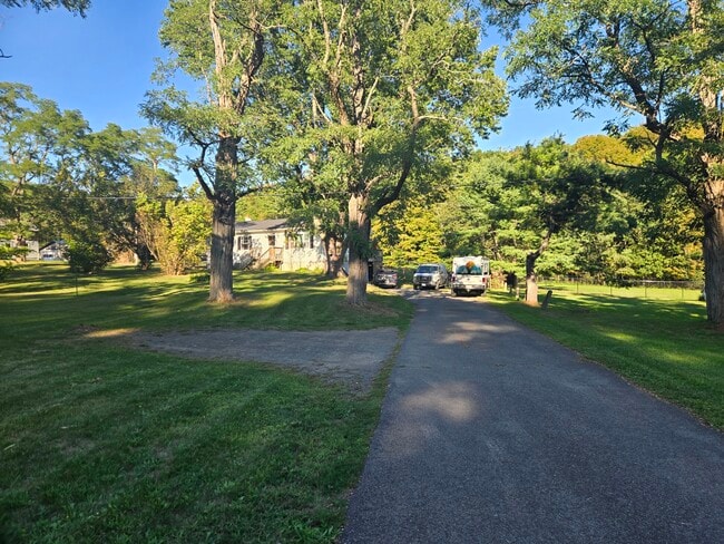 5409 Indian Fields Rd in Coeymans Hollow, NY - Building Photo - Building Photo