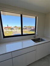 7330 SW 11th St in Miami, FL - Building Photo - Building Photo