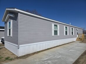 3510 N 9th St in Carter Lake, IA - Building Photo - Building Photo