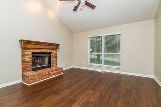 801 Bishopsgate Rd in Nashville, TN - Building Photo - Building Photo
