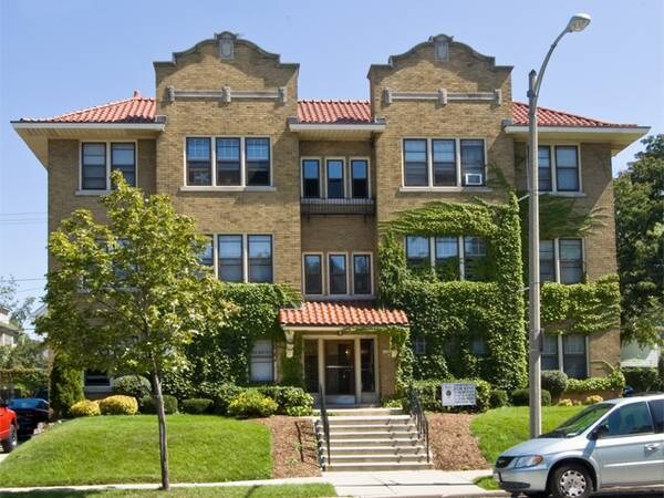 3456 N Oakland Ave in Milwaukee, WI - Building Photo - Building Photo