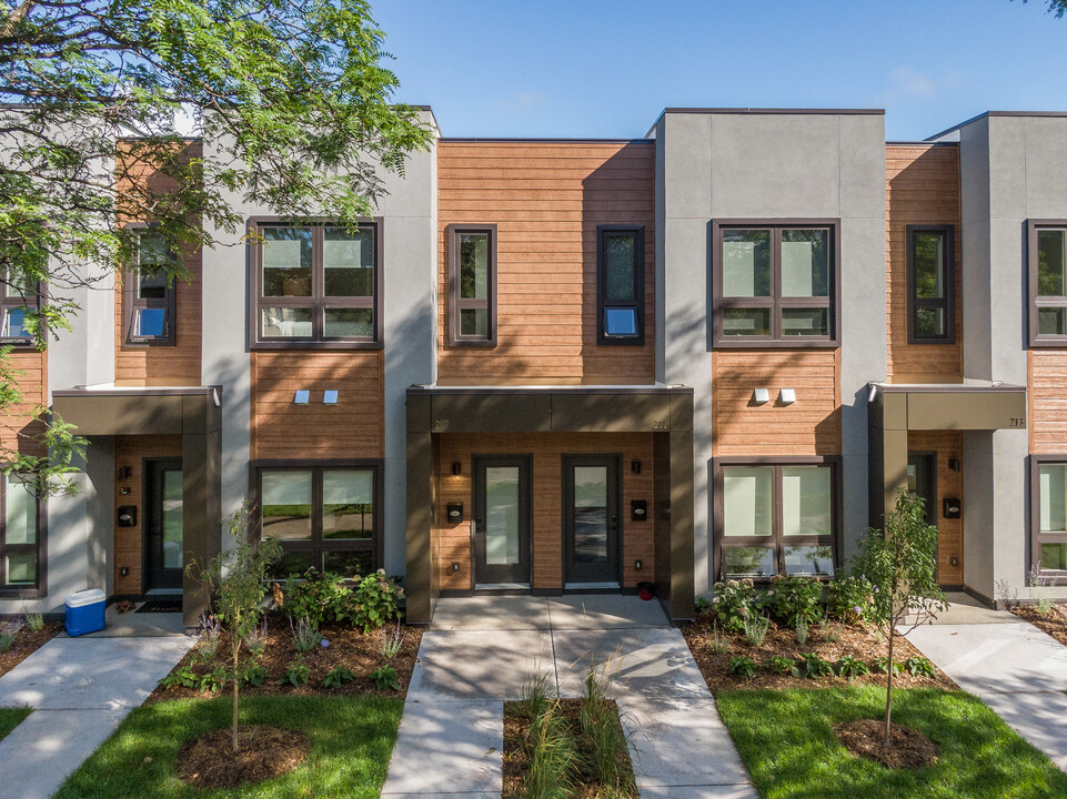 Lowry Row Homes in Minneapolis, MN - Building Photo