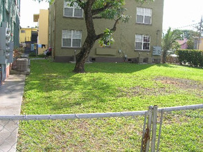 Third Street Apartments in Miami, FL - Building Photo - Building Photo