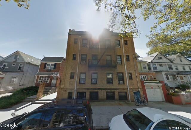 104-24 90th Ave in Richmond Hill, NY - Foto de edificio