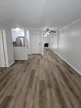 5500 Owensmouth Ave, Unit 110 in Woodland Hills, CA - Building Photo - Building Photo