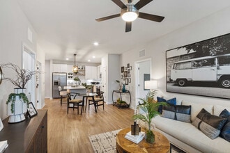 Aventon Noelle in Charleston, SC - Building Photo - Building Photo