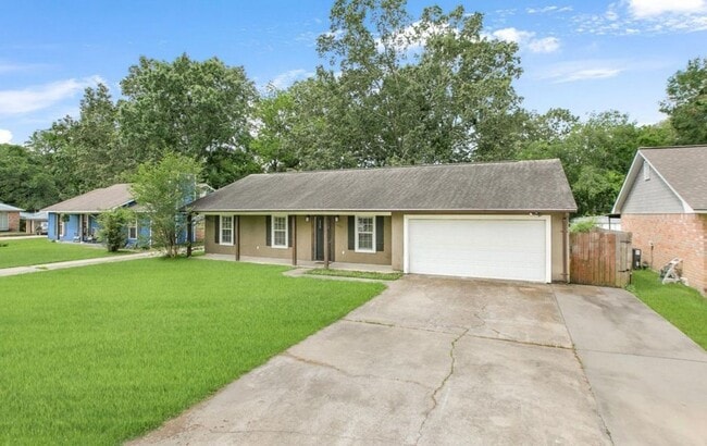 11542 Brunswick Ave in Baton Rouge, LA - Building Photo - Building Photo