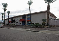 The Sierra Apartments in Phoenix, AZ - Foto de edificio - Building Photo