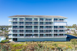 Opal Seas in Satellite Beach, FL - Foto de edificio - Building Photo