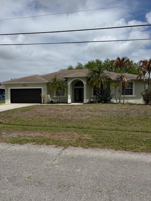 522 SE Nome Dr in Port St. Lucie, FL - Building Photo