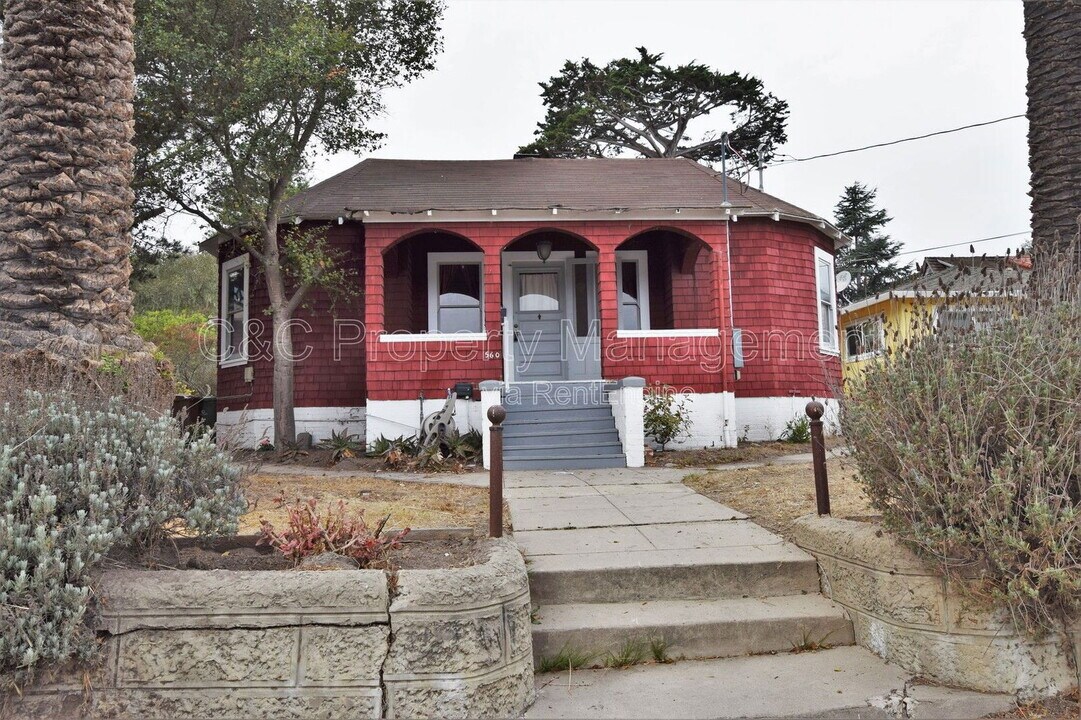 560 Monroe St in Monterey, CA - Building Photo