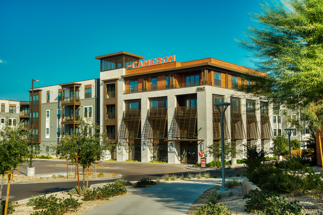 The Cameron in Tempe, AZ - Building Photo