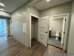 100 Hemenway St in Boston, MA - Building Photo - Building Photo