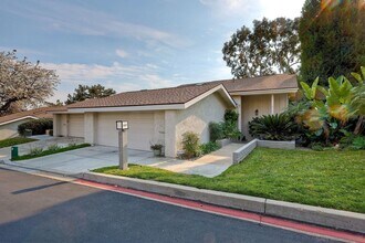 2237 Caminito Preciosa Norte in San Diego, CA - Building Photo - Building Photo