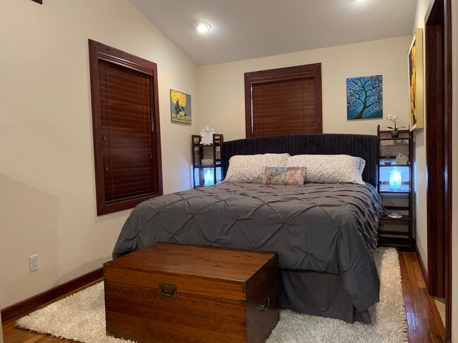 905 Prospect Ave, Unit B in Austin, TX - Building Photo - Building Photo