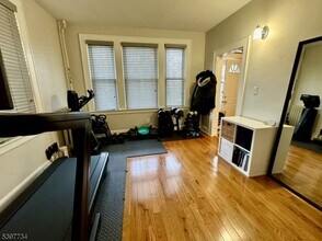 10 Willowdale Ave in Montclair, NJ - Building Photo - Building Photo