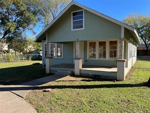 314 N 6th St in Midlothian, TX - Building Photo - Building Photo