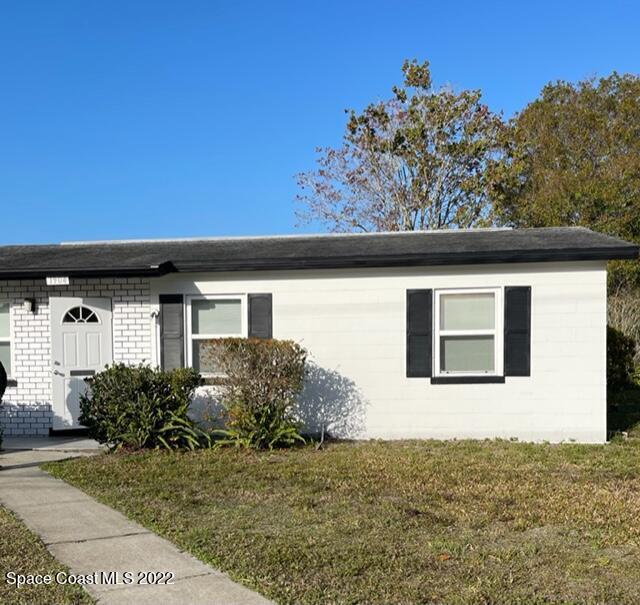 1904 Radnor Dr in Melbourne, FL - Foto de edificio