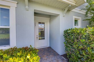 4607 Arboretum Cir in Naples, FL - Building Photo - Building Photo