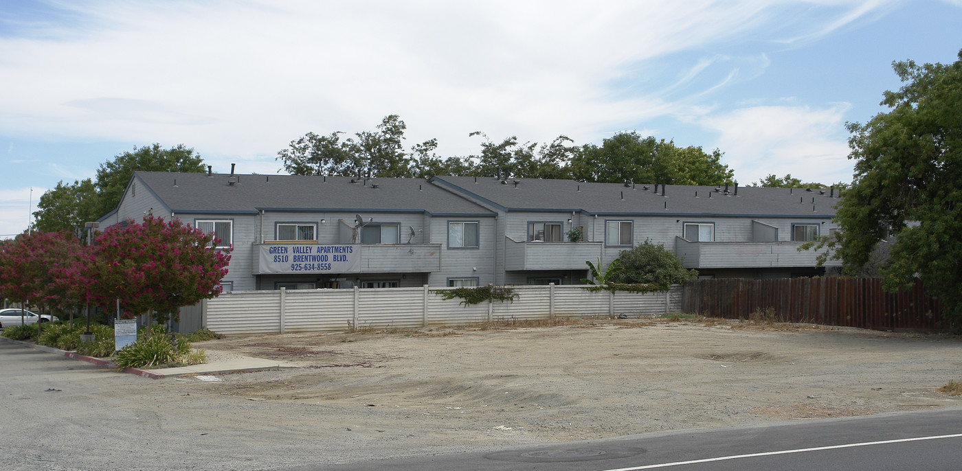 Green Valley in Brentwood, CA - Foto de edificio