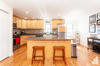 1433 W Oakdale Ave, Unit ch1 in Chicago, IL - Building Photo - Building Photo