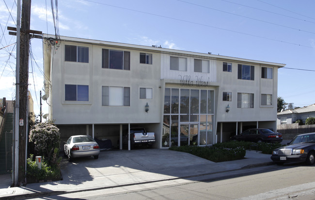 3025 Newell St in San Diego, CA - Foto de edificio - Building Photo