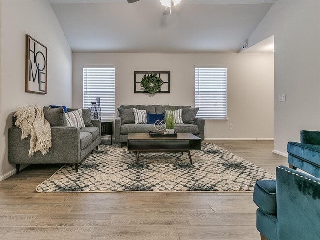 2521 Finesilver Ln in Oklahoma City, OK - Building Photo - Building Photo