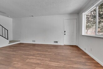 13393 E Louisiana Ave in Aurora, CO - Building Photo - Building Photo