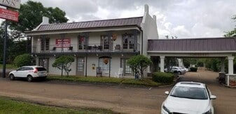 Quarter Inn Apartments