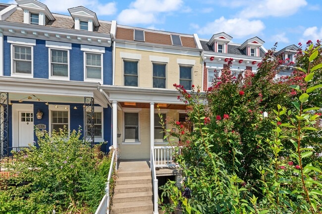 property at 445 Newton Pl NW