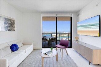 601 NE 1st Ave, Unit ID1227496P in Miami, FL - Building Photo - Building Photo