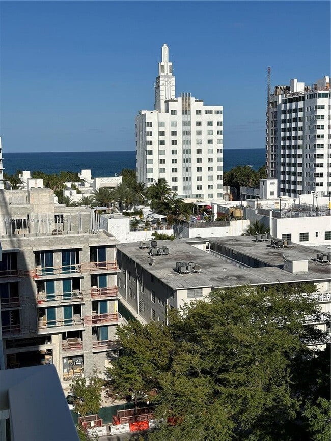 1750 James Ave in Miami Beach, FL - Building Photo - Building Photo