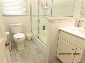 279 Mile Square Rd in Yonkers, NY - Building Photo - Building Photo