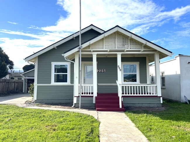 property at 225 S G St