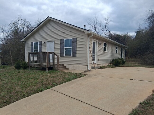 property at 3017 3rd Pl E