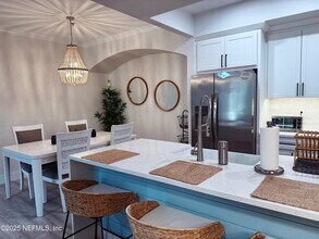 10075 GATE N Pky in Jacksonville, FL - Building Photo - Building Photo