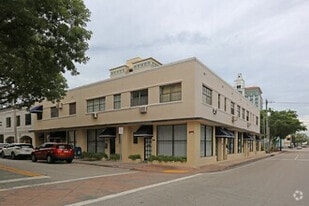 384 Minorca Ave in Coral Gables, FL - Building Photo