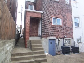 3405 Ward St, Unit 2 Bedroom in Pittsburgh, PA - Foto de edificio - Building Photo