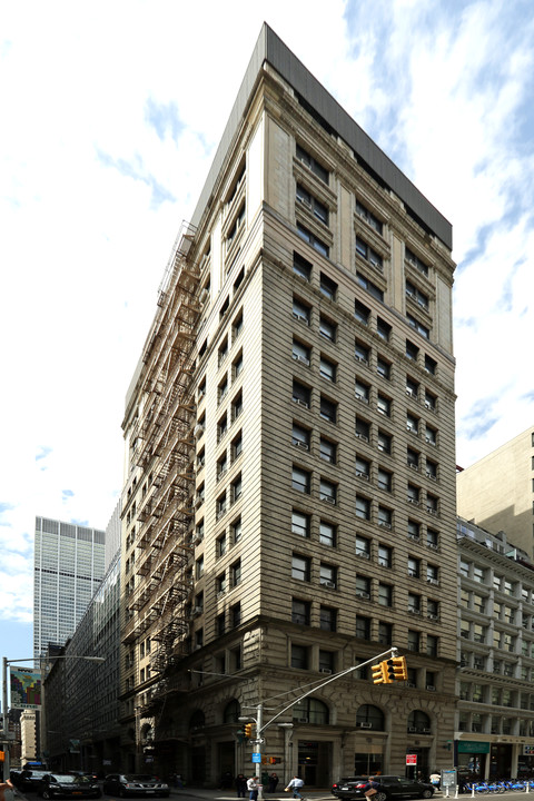 135 William St in New York, NY - Foto de edificio