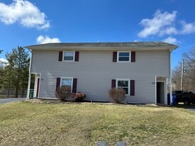 420 Village Ln, Unit 420B in Christiansburg, VA - Building Photo