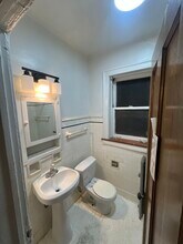 2408 E 77th St, Unit 2A in Chicago, IL - Building Photo - Building Photo