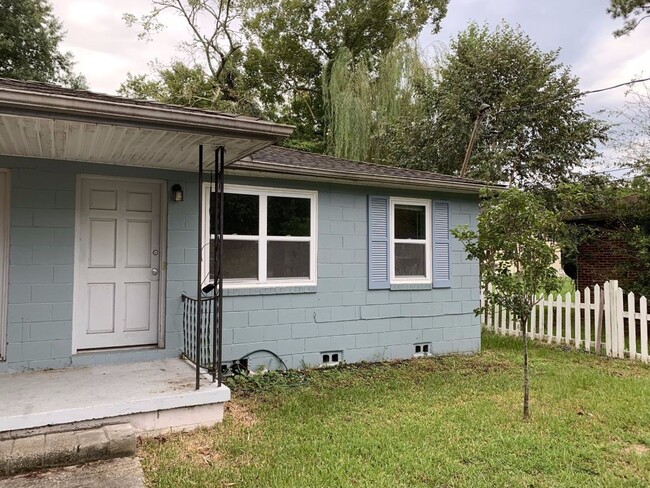 property at 1519 Balsam St