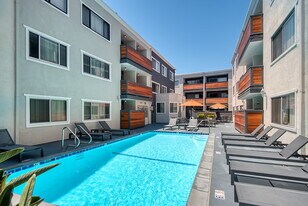 The Village at Toluca Lake in Burbank, CA - Building Photo