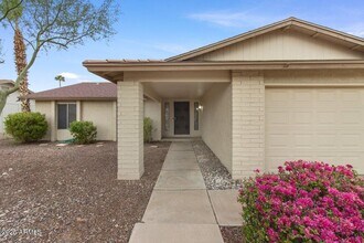 7120 W Sunnyslope Ln in Peoria, AZ - Building Photo - Building Photo