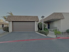 4560 Anne Sladon St in Oceanside, CA - Building Photo