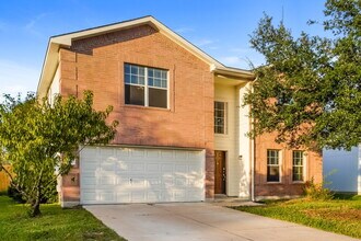 208 Rinehardt St in Hutto, TX - Building Photo - Building Photo