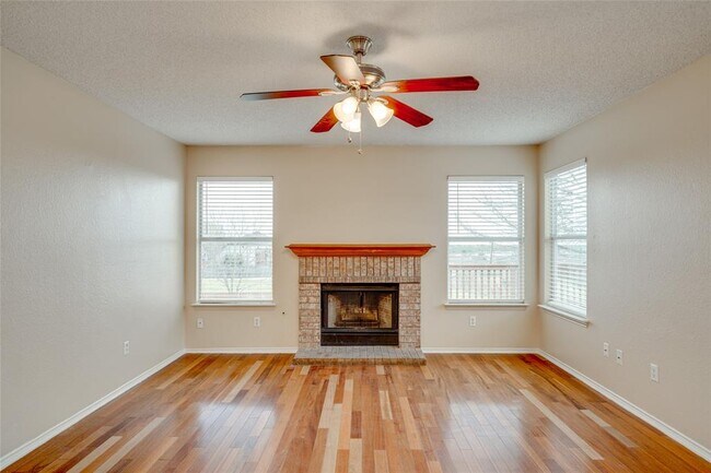 3807 Eagles Nest St in Round Rock, TX - Building Photo - Building Photo